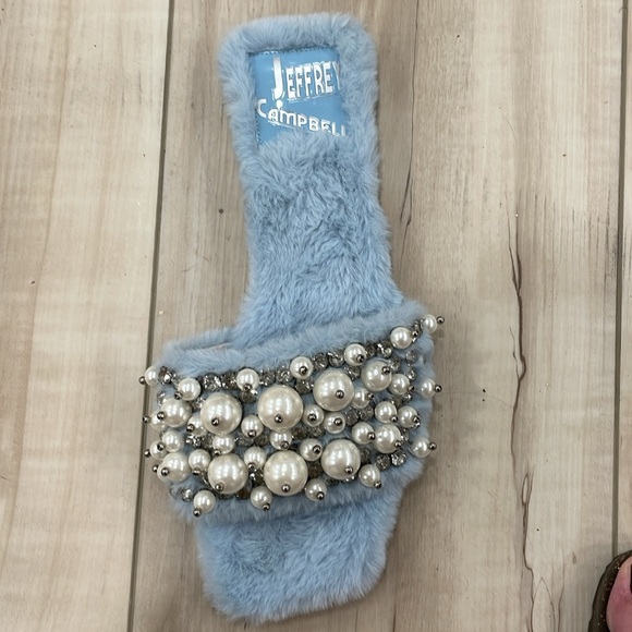 NWT JEFFERY CAMPBELL Facile Faux Fur Slides Baby Blue Pearl & Rhinestone Size 10 - Picture 4 of 10